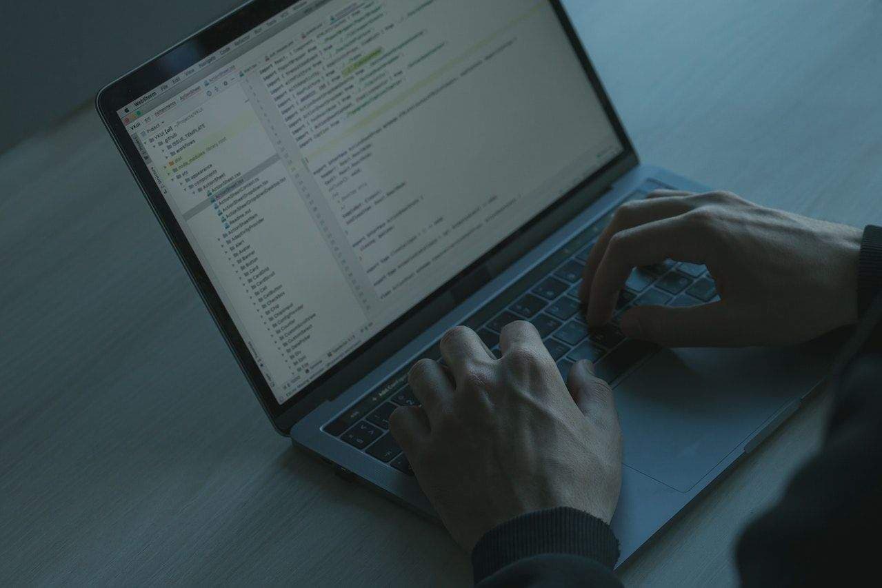 Keberlanjutan Bisnis di Era Digital dengan Perkembangan IT